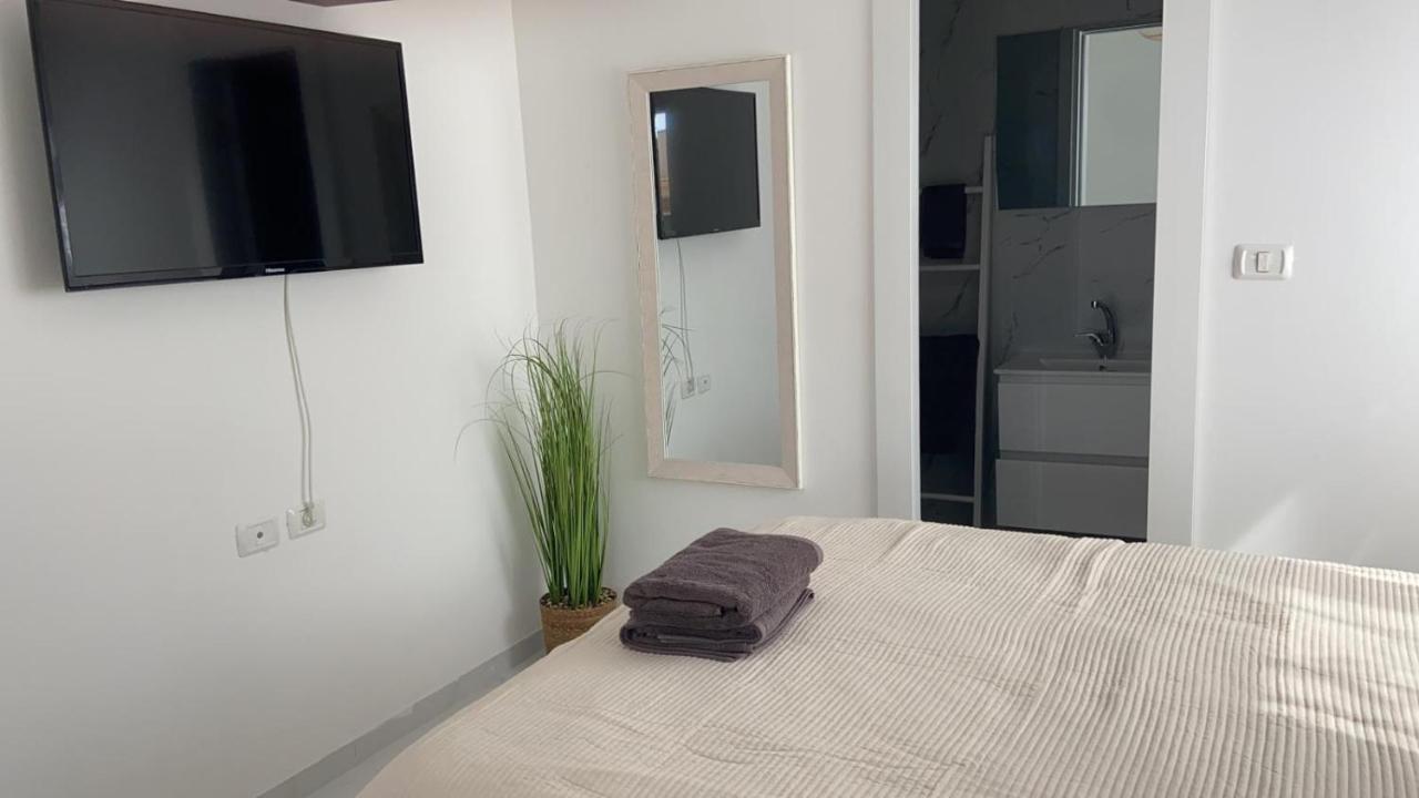 Hotel פנינת הדקל בבאר אורה Exteriér fotografie